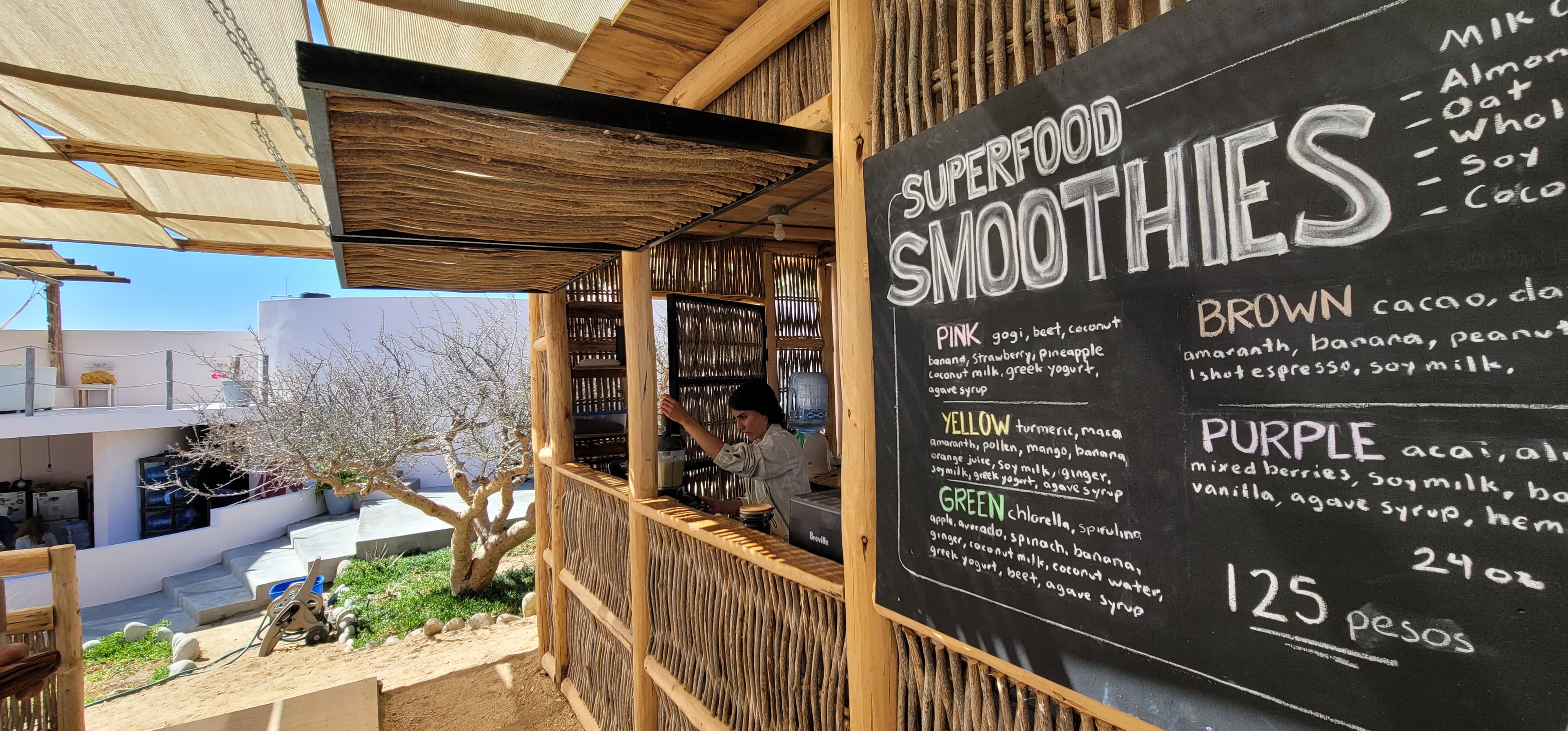 La Ventana Hotel — smoothie bar and lounge area